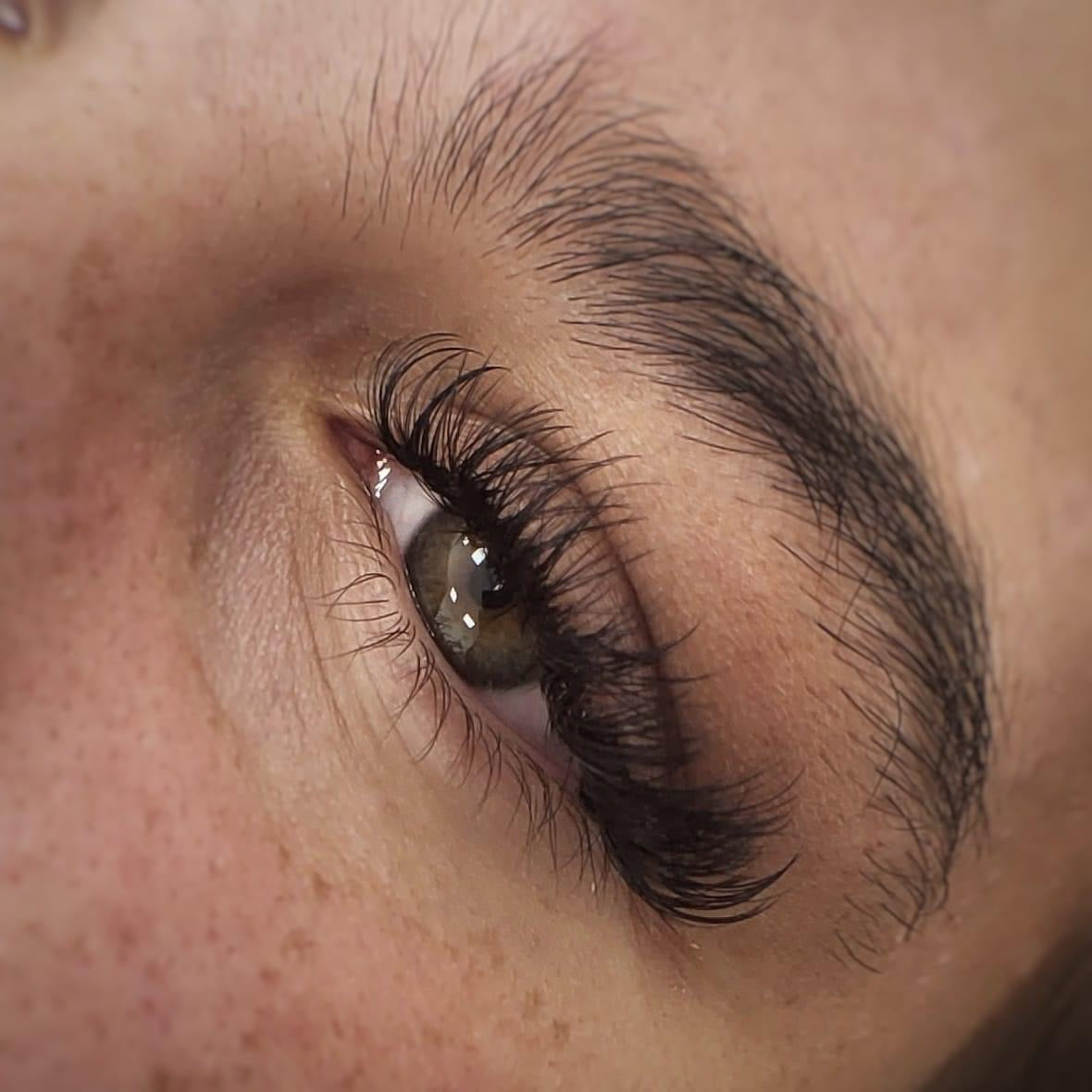 PBR Volume Lashes - 22 Rows